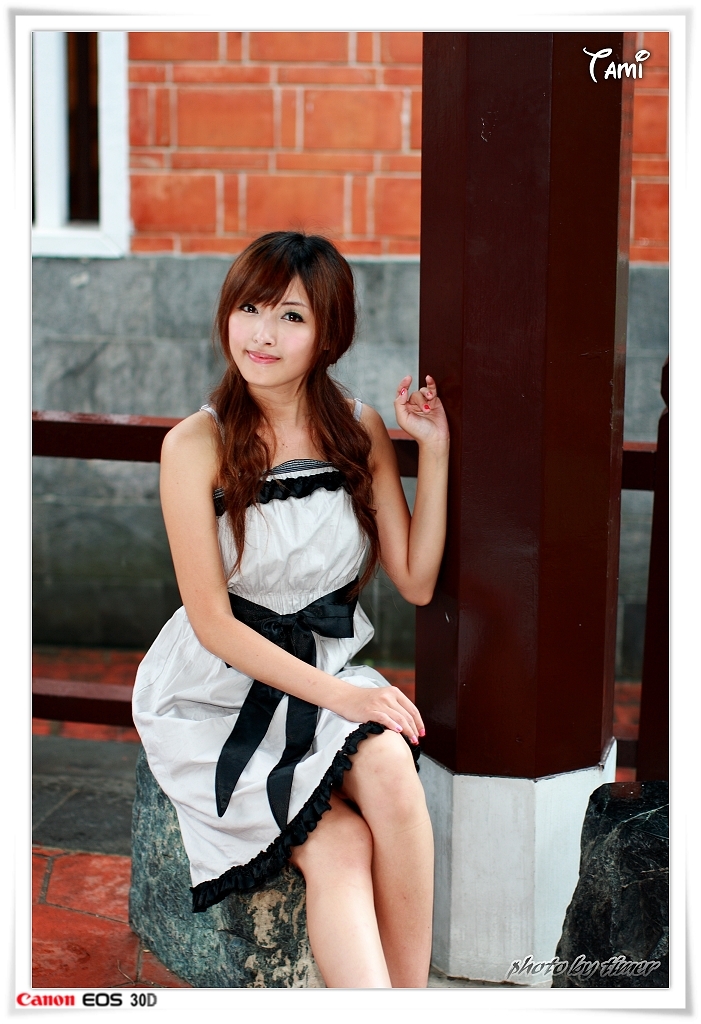 台湾清纯美女-Tami-兒童育樂中心外拍